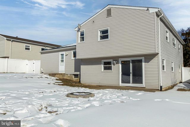 12 COLGATE DR, Cherry Hill, NJ 08034