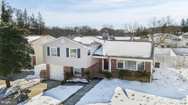 12 COLGATE DR, Cherry Hill, NJ 08034