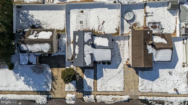 12 COLGATE DR, Cherry Hill, NJ 08034