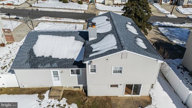 12 COLGATE DR, Cherry Hill, NJ 08034