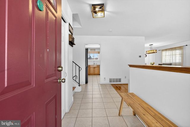 12 COLGATE DR, Cherry Hill, NJ 08034