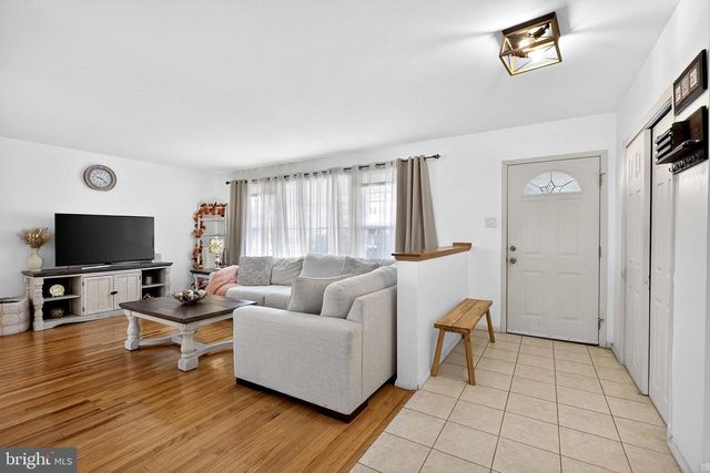 12 COLGATE DR, Cherry Hill, NJ 08034