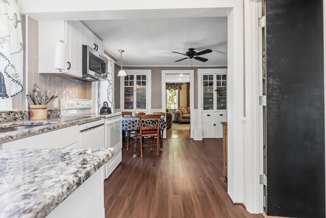 22 Varney St, Salem, MA 01970