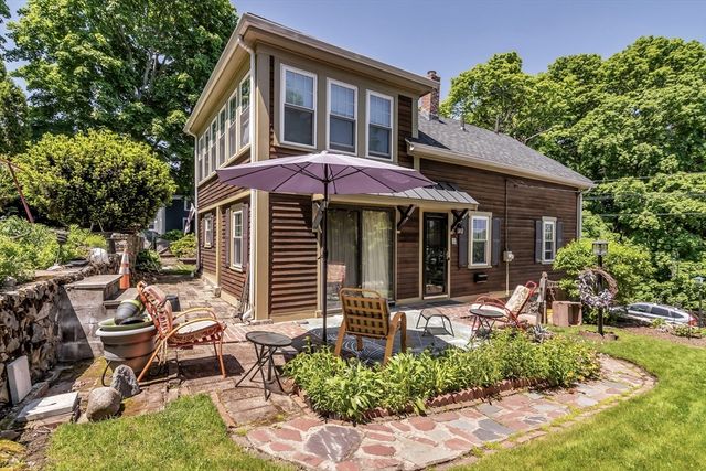 22 Varney St, Salem, MA 01970