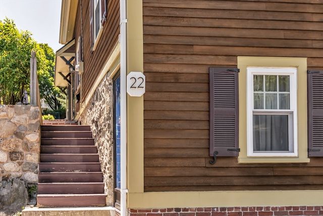 22 Varney St, Salem, MA 01970