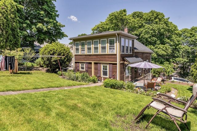 22 Varney St, Salem, MA 01970