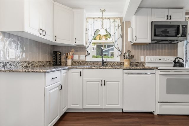 22 Varney St, Salem, MA 01970