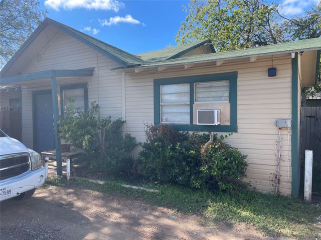 2130 S 2nd Street B, Abilene, TX 79605