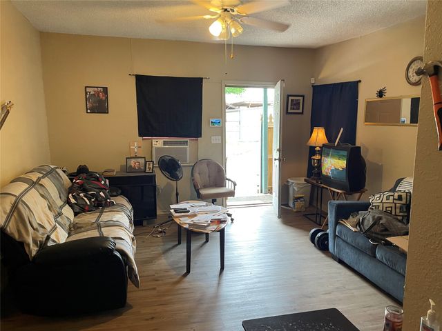 2130 S 2nd Street B, Abilene, TX 79605
