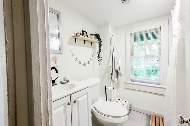 7540 Locust Street, Kansas City, MO 64131