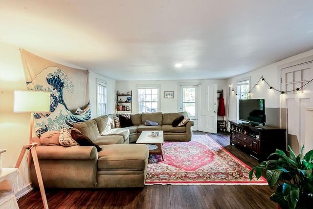 7540 Locust Street, Kansas City, MO 64131