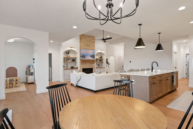 6524 Meghan Avenue, Bettendorf, IA 52722