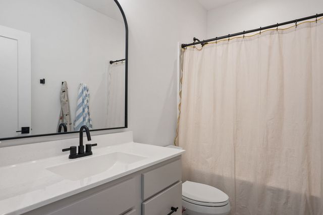 6524 Meghan Avenue, Bettendorf, IA 52722