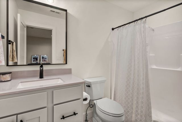 6524 Meghan Avenue, Bettendorf, IA 52722
