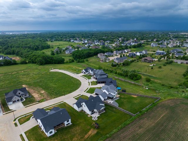 6524 Meghan Avenue, Bettendorf, IA 52722