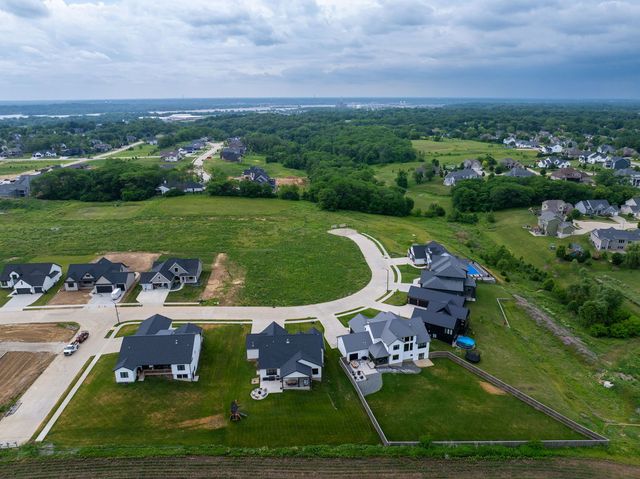 6524 Meghan Avenue, Bettendorf, IA 52722