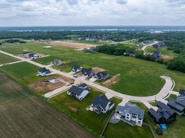6524 Meghan Avenue, Bettendorf, IA 52722
