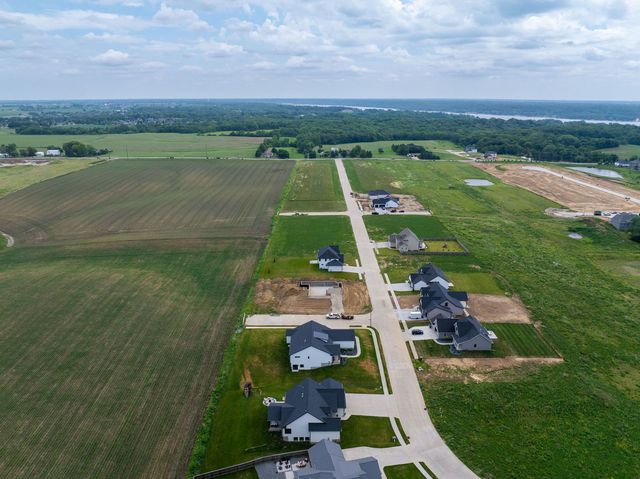 6524 Meghan Avenue, Bettendorf, IA 52722