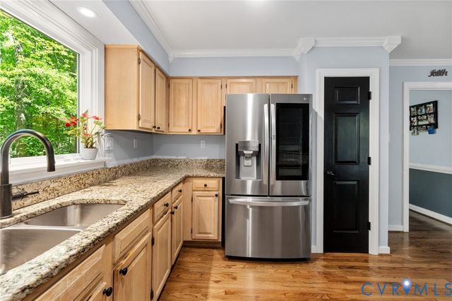 906 Ashbrook Landing Rd, Midlothian, VA 23114