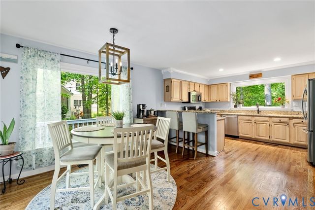 906 Ashbrook Landing Rd, Midlothian, VA 23114