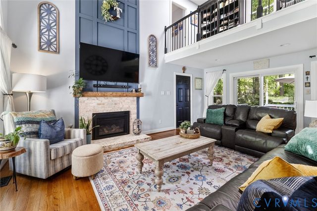 906 Ashbrook Landing Rd, Midlothian, VA 23114