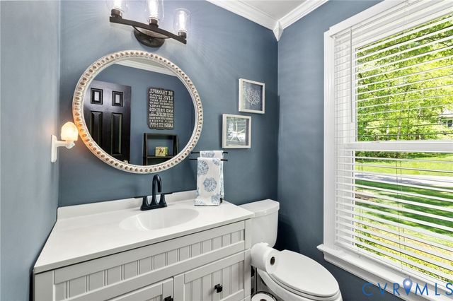 906 Ashbrook Landing Rd, Midlothian, VA 23114