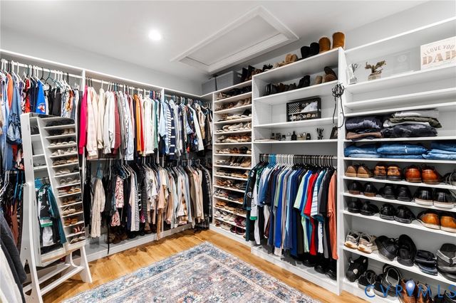 906 Ashbrook Landing Rd, Midlothian, VA 23114