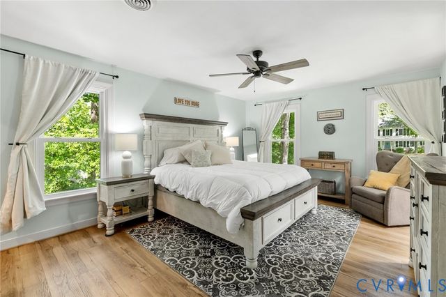 906 Ashbrook Landing Rd, Midlothian, VA 23114