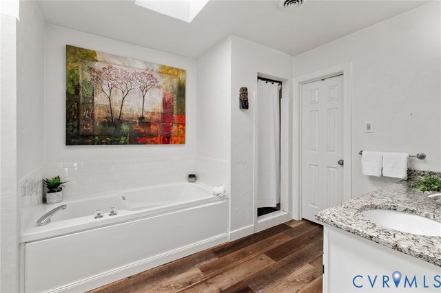 906 Ashbrook Landing Rd, Midlothian, VA 23114