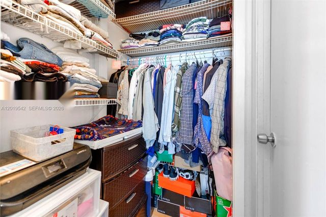 18051 Biscayne Blvd 1102, Aventura, FL 33160