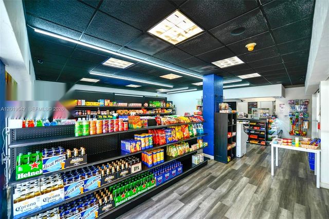 18051 Biscayne Blvd 1102, Aventura, FL 33160
