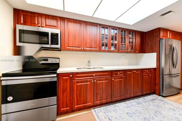 18051 Biscayne Blvd 1102, Aventura, FL 33160