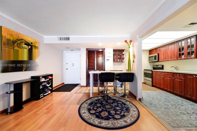 18051 Biscayne Blvd 1102, Aventura, FL 33160