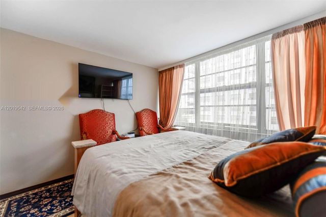18051 Biscayne Blvd 1102, Aventura, FL 33160