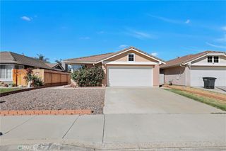 877 Sweetpea, Hemet, CA 92545