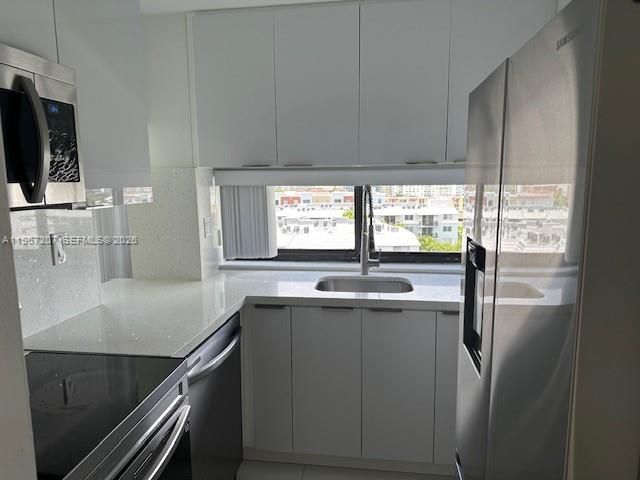 17021 N Bay Rd 904, Sunny Isles Beach, FL 33160