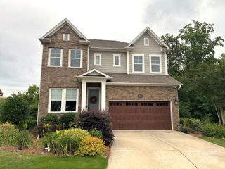 1124 Greenbridge Drive, Matthews, NC 28105
