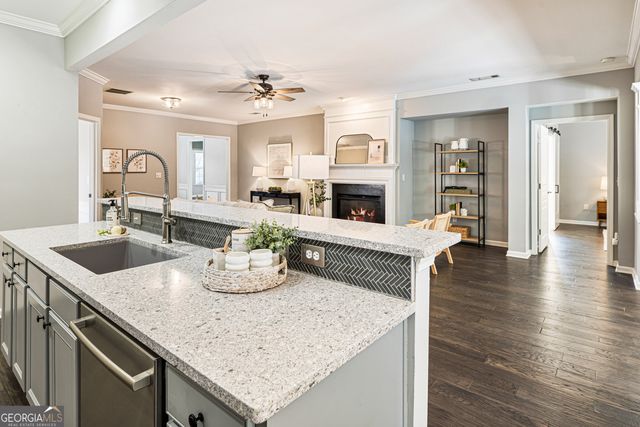 5960 Chimney Rock Drive, Hoschton, GA 30548