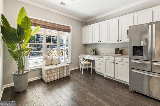 5960 Chimney Rock Drive, Hoschton, GA 30548