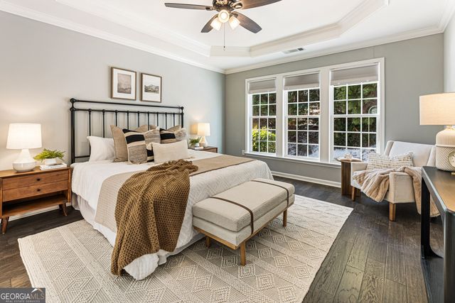 5960 Chimney Rock Drive, Hoschton, GA 30548