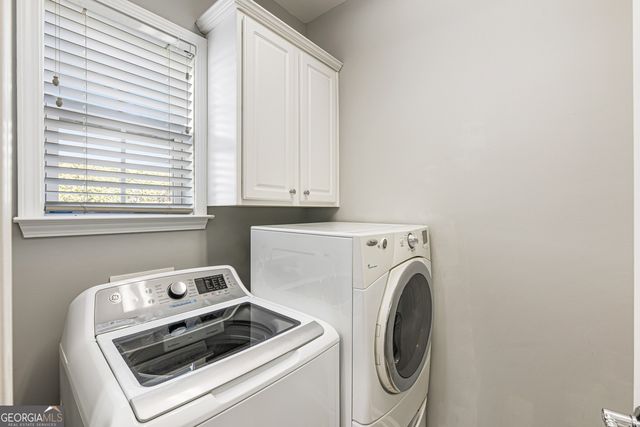 5960 Chimney Rock Drive, Hoschton, GA 30548