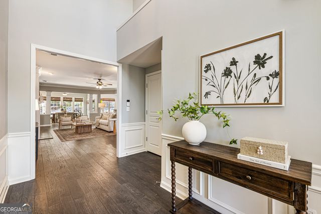 5960 Chimney Rock Drive, Hoschton, GA 30548