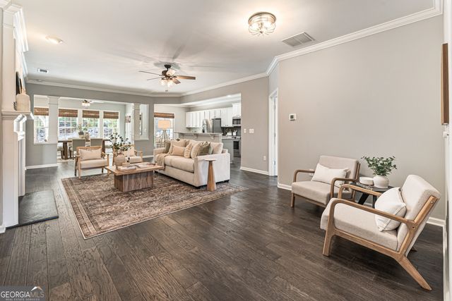 5960 Chimney Rock Drive, Hoschton, GA 30548