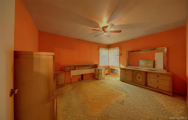 10 Taft Avenue, Hempstead, NY 11550