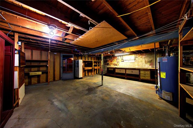 10 Taft Avenue, Hempstead, NY 11550