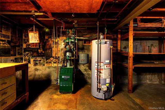 10 Taft Avenue, Hempstead, NY 11550