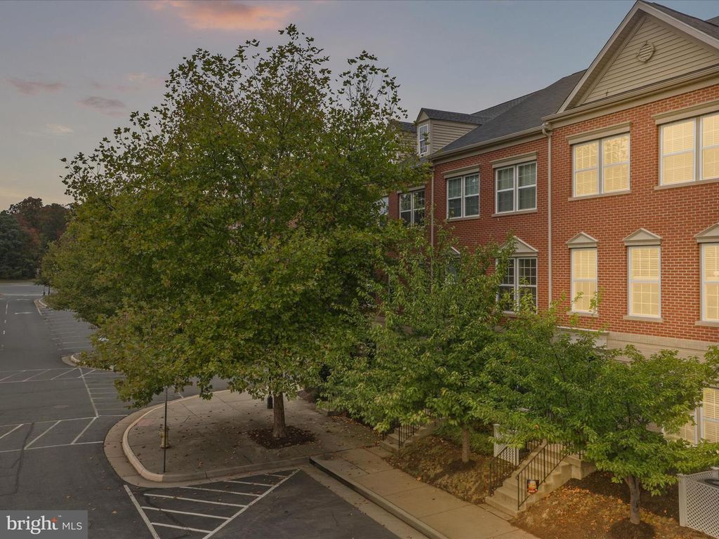 16006 MADISON RIDGE PL, Gainesville, VA 20155