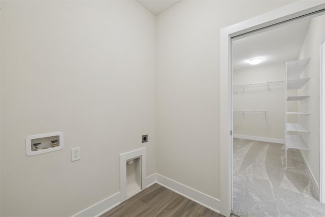 1216 S 92nd Street, West Des Moines, IA 50266
