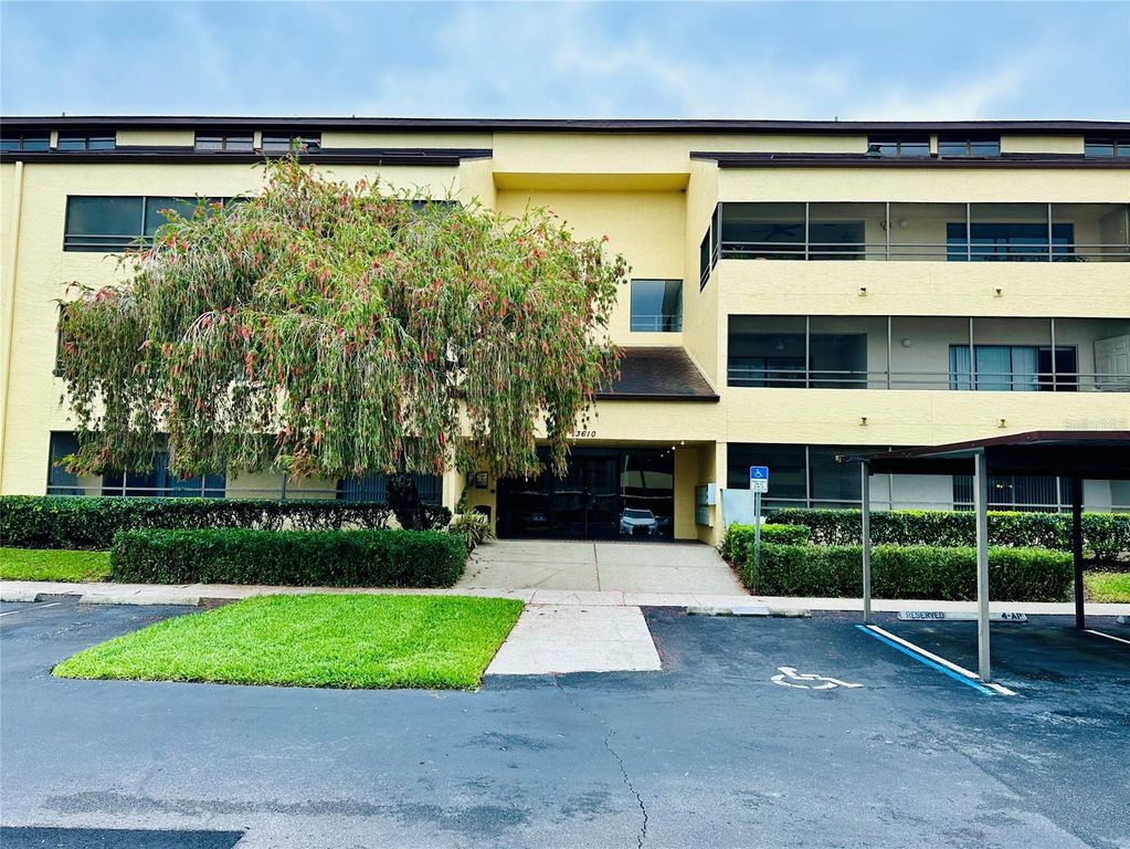 13610 S VILLAGE DRIVE 4111, Tampa, FL 33618