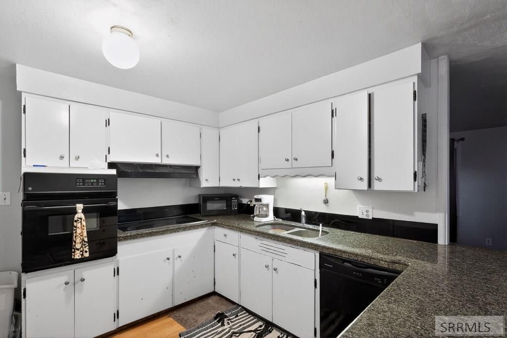 Image 13 of property listing at 495 Clifford Street, Blackfoot, ID 83221